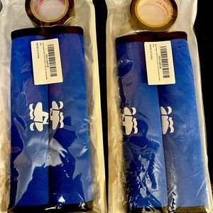 Kayak cushion paddle grippers